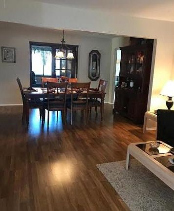 3rd image of 108 Eton Ct