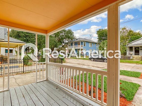 2nd image of 434 Walnut Ct