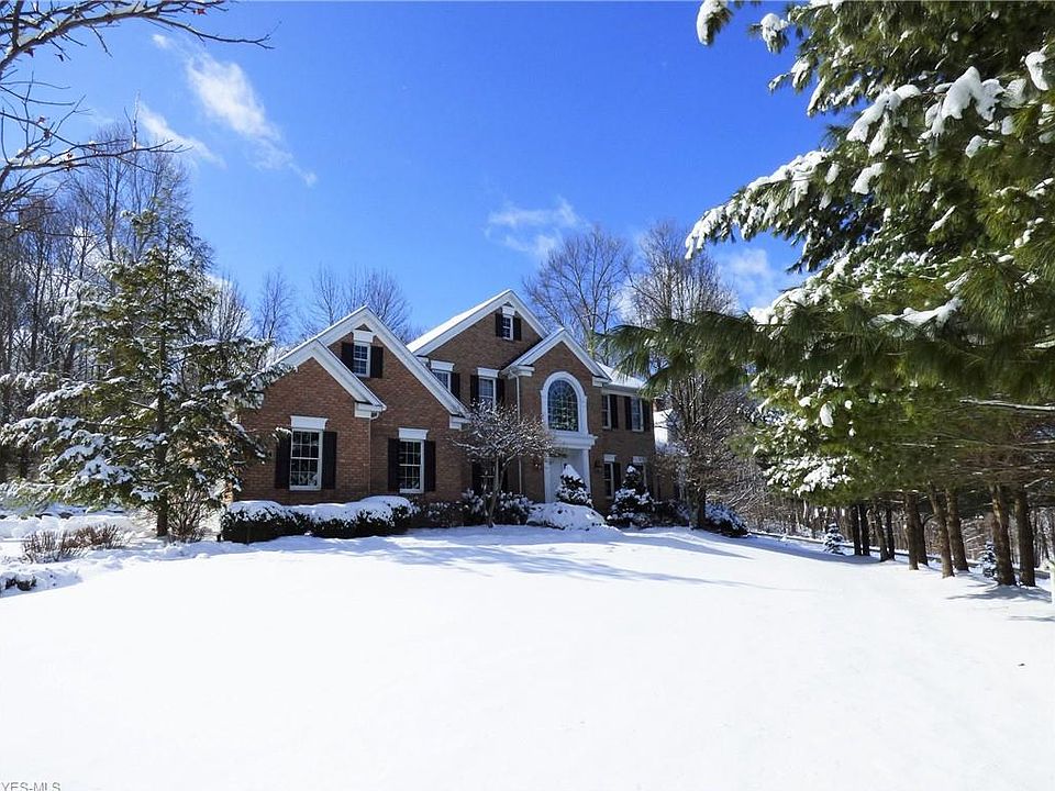 1st image of 304 Meadow Oaks Trl