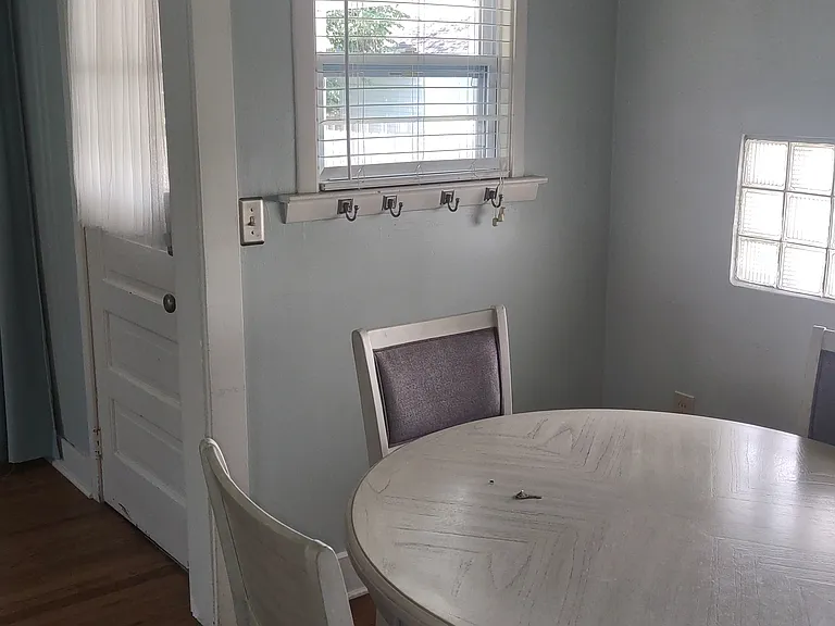 220 Monteray Ave — Photo 17