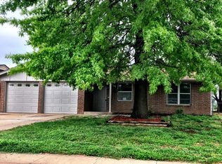 1209 Swan Lake Rd, Edmond, OK 73003