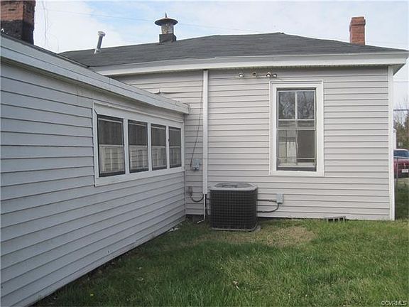 3rd image of 1512 Adair Pl