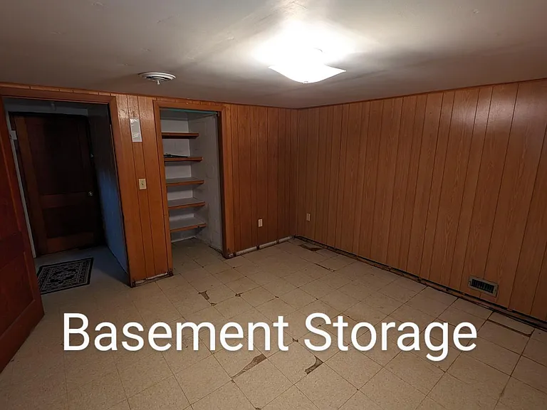 538 Hower St NE — Photo 14