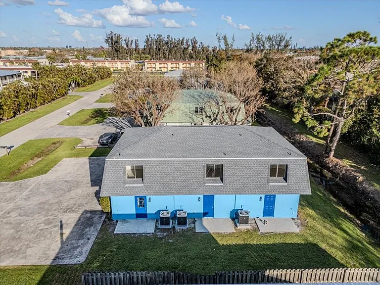 16200 Dublin Cir #3 — Photo 9