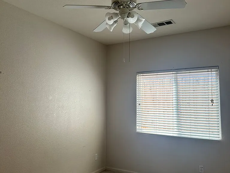 2526 S Jensen St — Photo 8