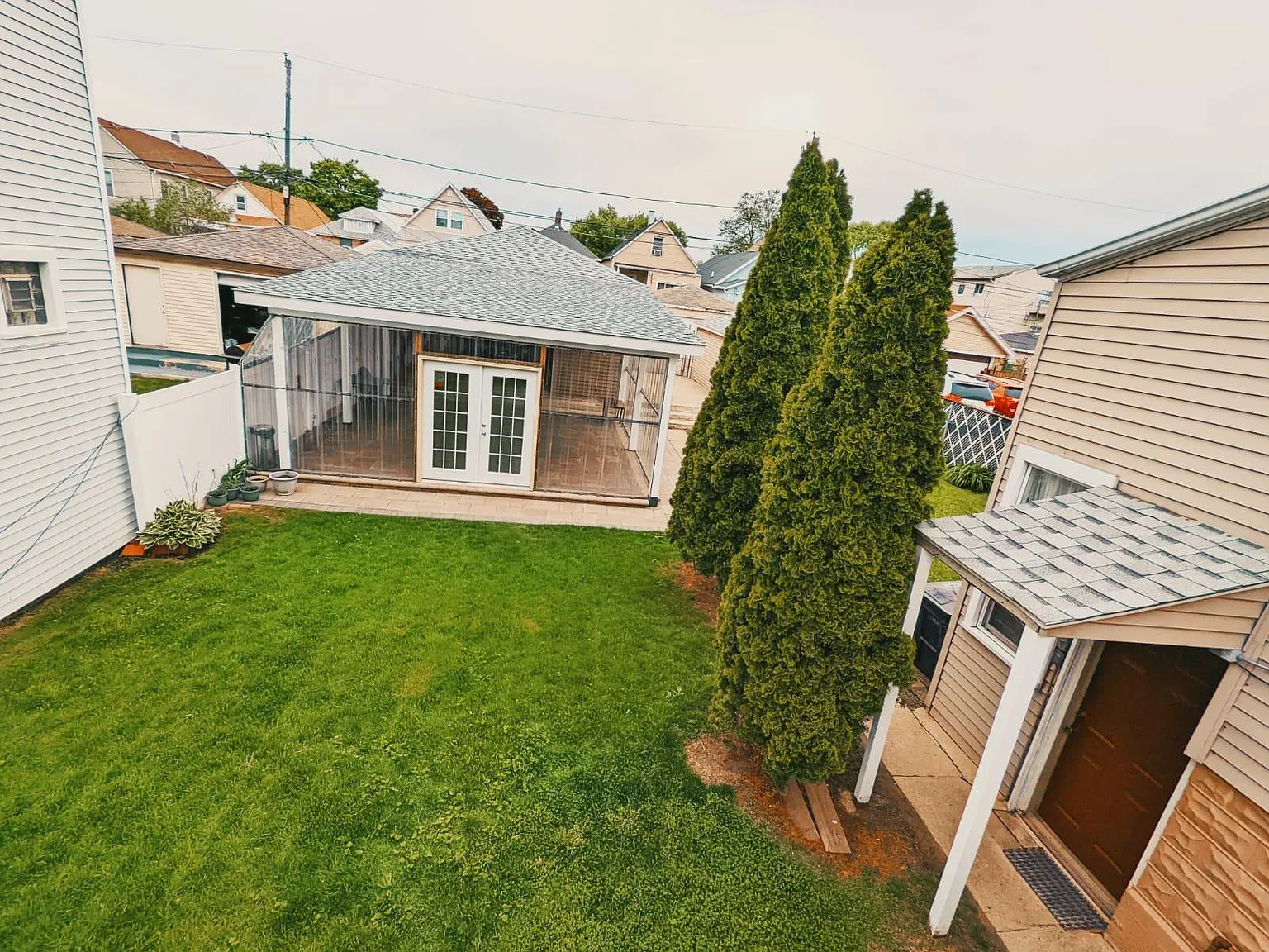 10512 S Avenue M — Photo 1