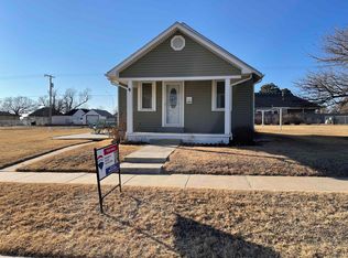 404 Monroe St, Ellis, KS 67637