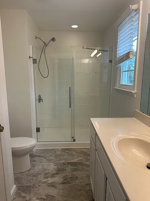 4 bed, 2.5 bath, 2800 sqft, $3,200 — Photo 3