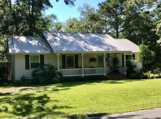 183 Bayou Cir, Freeport, FL 32439
