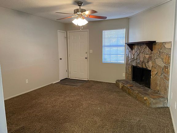 3rd image of 2328 Basswood Dr