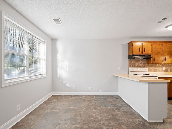 5th image of 331 Randell Dr #H