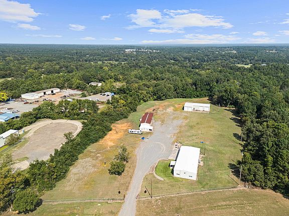 3rd image of 2801 State Highway 31 E