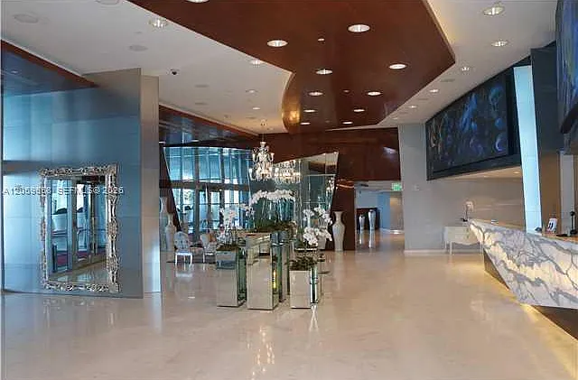 Jade Ocean Condo — Photo 4