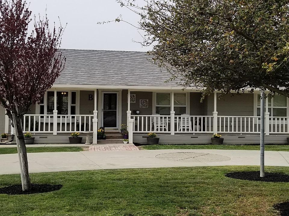 1st image of 23405 Currier Dr