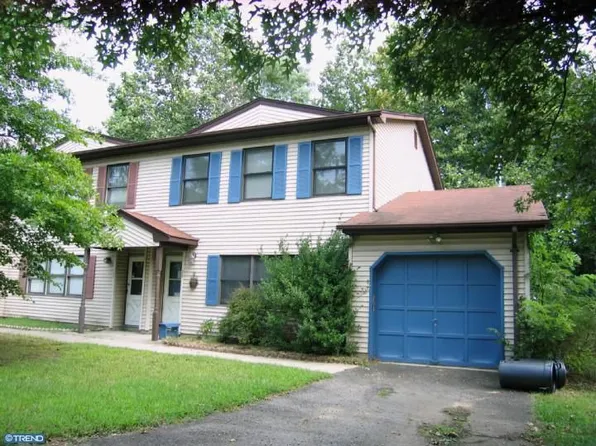26 Lippincott Ave, Burlington, NJ 08016