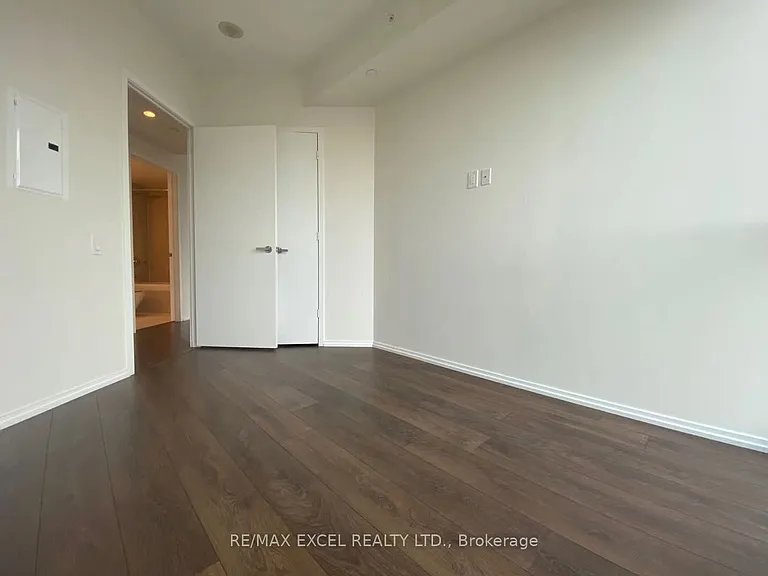 45 Charles St E #3312 — Photo 28