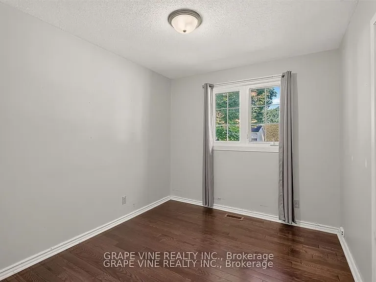 104 Oriole Ave — Photo 12