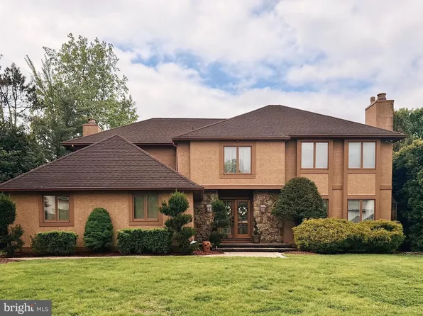 29 Fairhaven Dr, Cherry Hill, NJ 08003