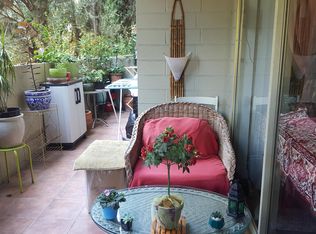 1300 Midvale Ave APT 202, Los Angeles, CA 90024