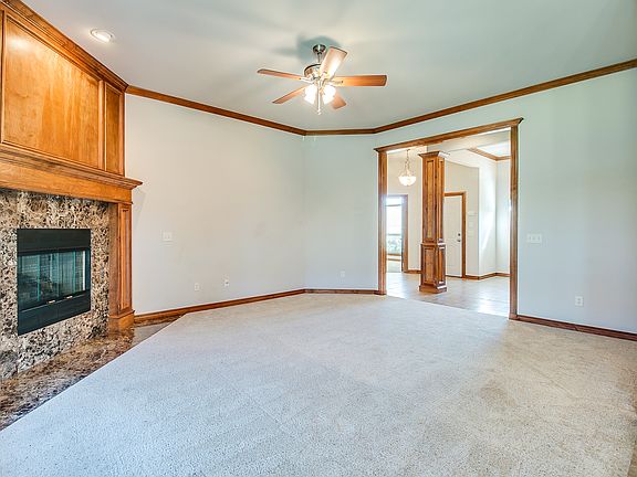 4th image of 10405 Walnut Hollow Dr