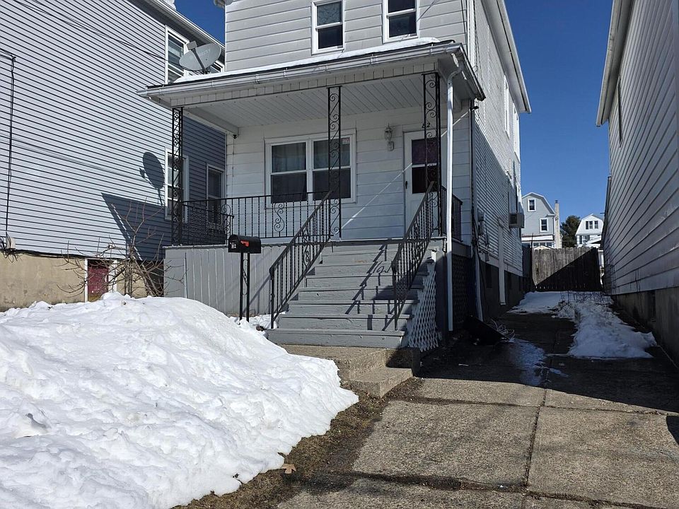 1st image of 82 Gilligan St
