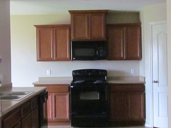 3rd image of 3614 Prestwick St