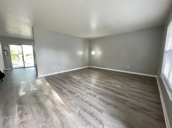 2275 Granada Dr #1, Daytona Beach, FL 32119