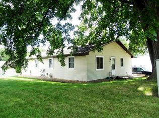 2151 S Broadway, Green Bay, WI 54304