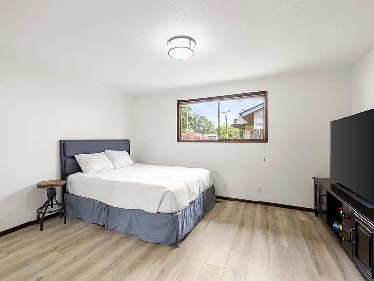 565 Barton Ave #565 — Photo 14