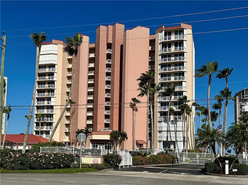 3 bed, 2.0 bath, 1966 sqft, $3,800 — Photo 3