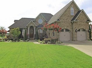 137 Plantation Springs Dr, Florence, AL 35630