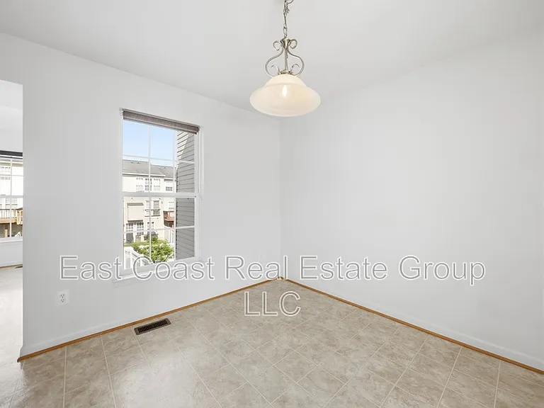 1247 Mare St — Photo 12