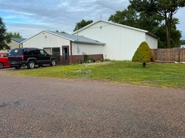 405 2nd St, Batavia, IA 52533