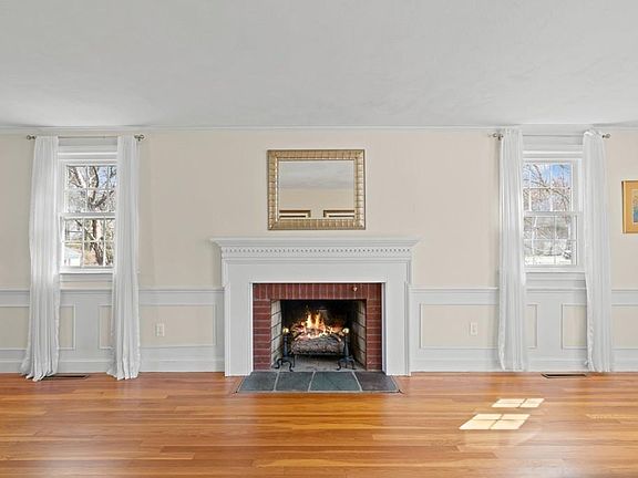 4th image of 53 Garden Pkwy