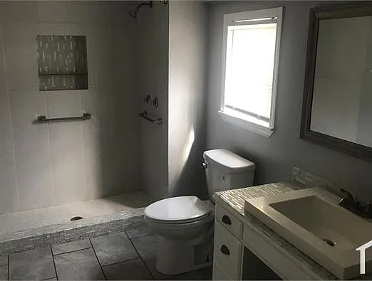 2 bed, 800 sqft, $1,500 — Photo 2