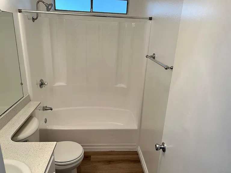 Beachwood Village Apartments — Photo 34