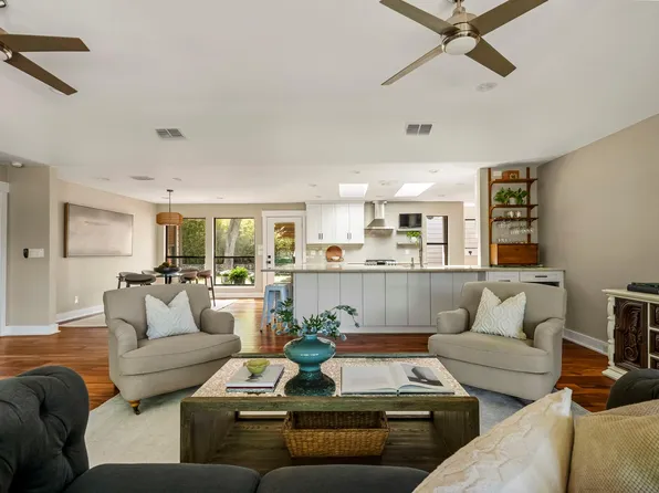 1701 Cresthaven Dr, Austin, TX 78704