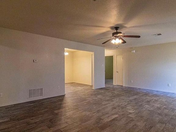 2nd image of 3602A Lakecrest Dr