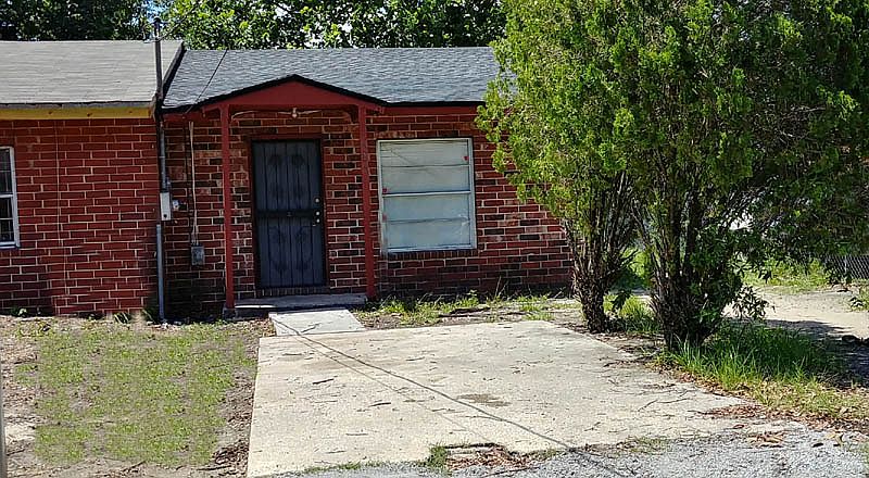1st image of 1422 W 18th St