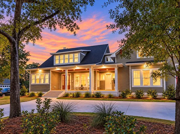 2225 S Live Oak Parkway, Wilmington, NC 28403