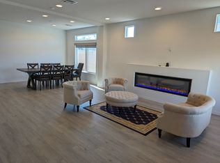 5687 Robin Ridge Ave, Las Vegas, NV 89141