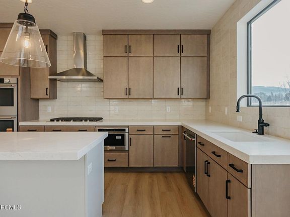 3rd image of 2878 E Hayloft Ln