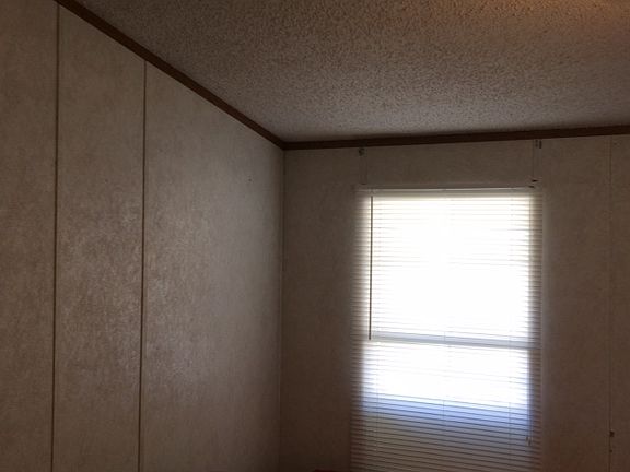 5th image of 176 Hollywood Park Dr