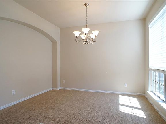 4th image of 1157 Litchfield Ln