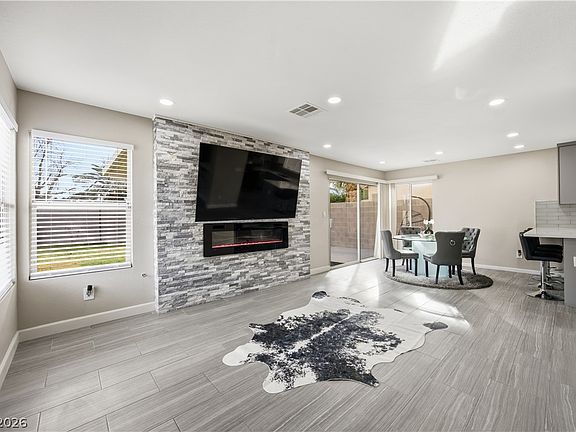 5th image of 1601 Golden Glen Ct
