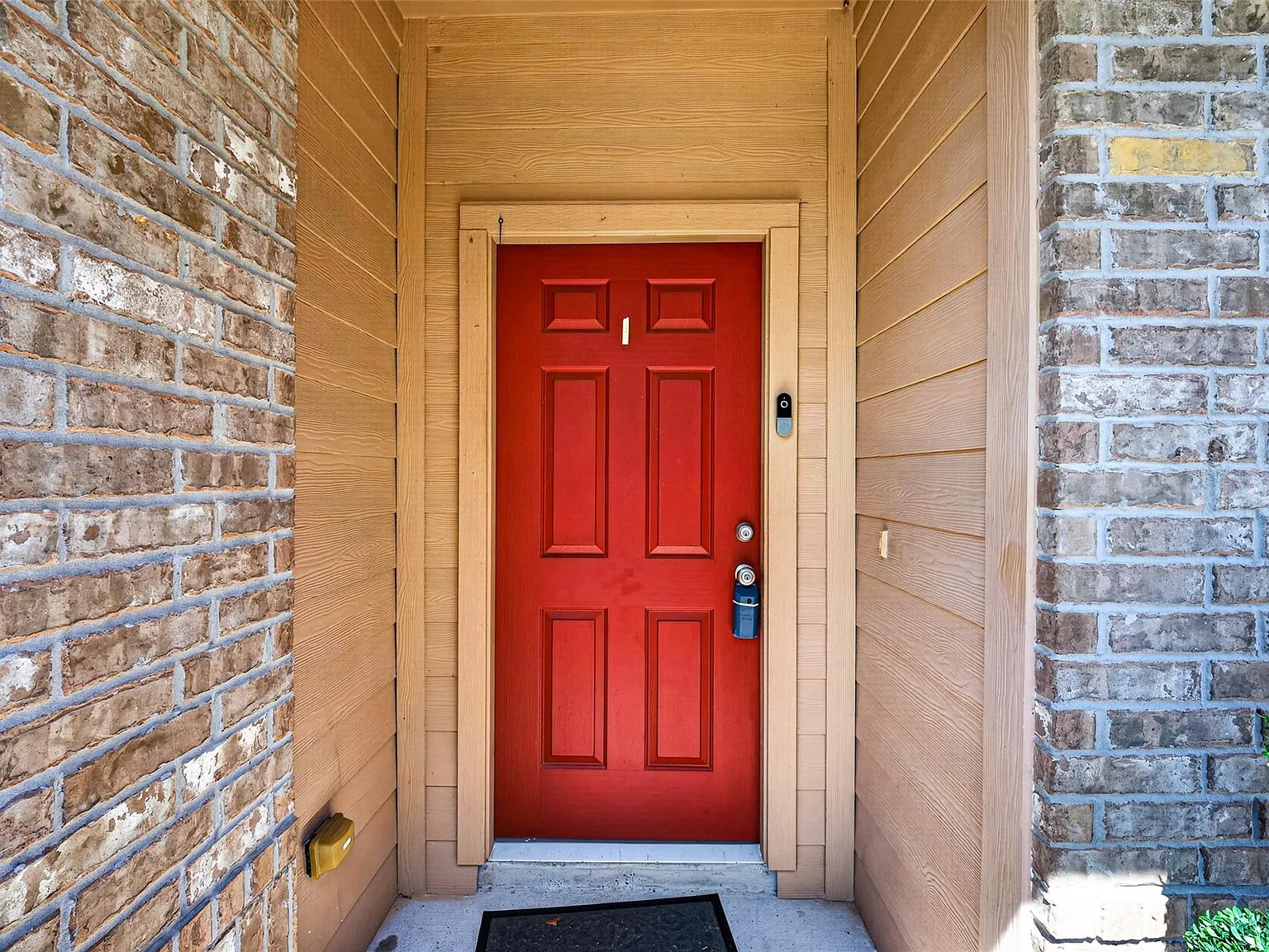 10830 Harston Drive — Photo 2
