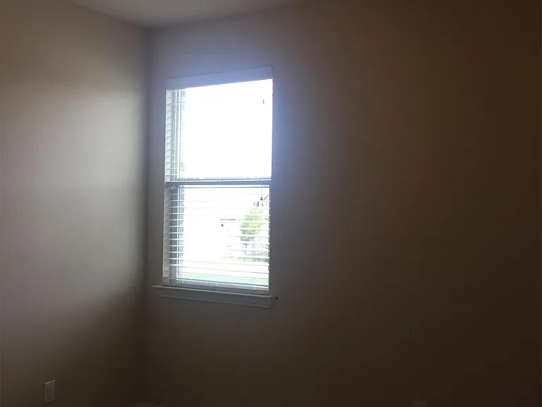 215 Fred Ln — Photo 7