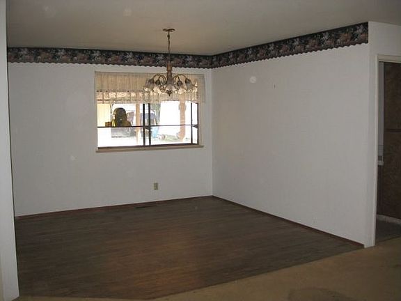 3rd image of 16531 Fiddletown Rd