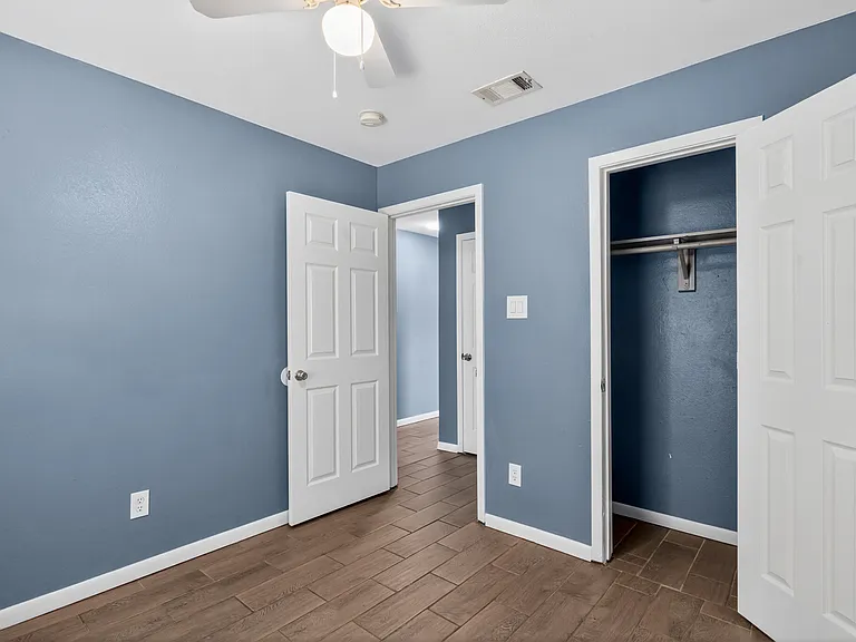 2701 NW 18th St #1 — Photo 17