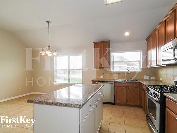 4th image of 4814 Emerald Bay Cir